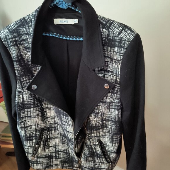 Black and White Motto Jacket - Picture 1 of 7